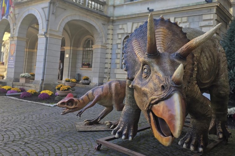 Megérkeztek a dinók Segesvárra