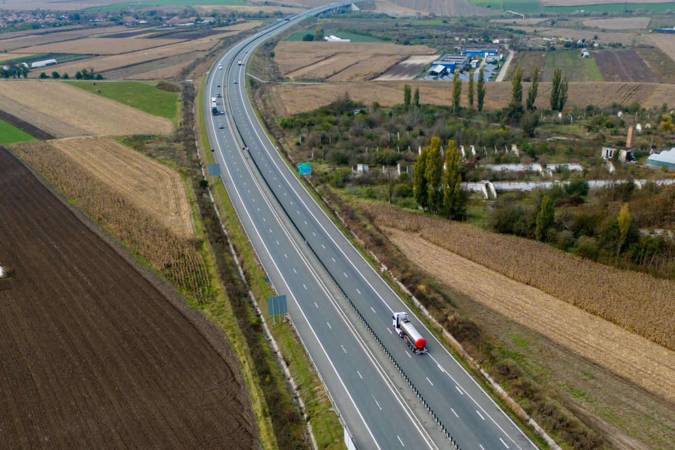A Maros megyét átszelő sztráda, Marosludas közelében •  Fotó: Haáz Vince