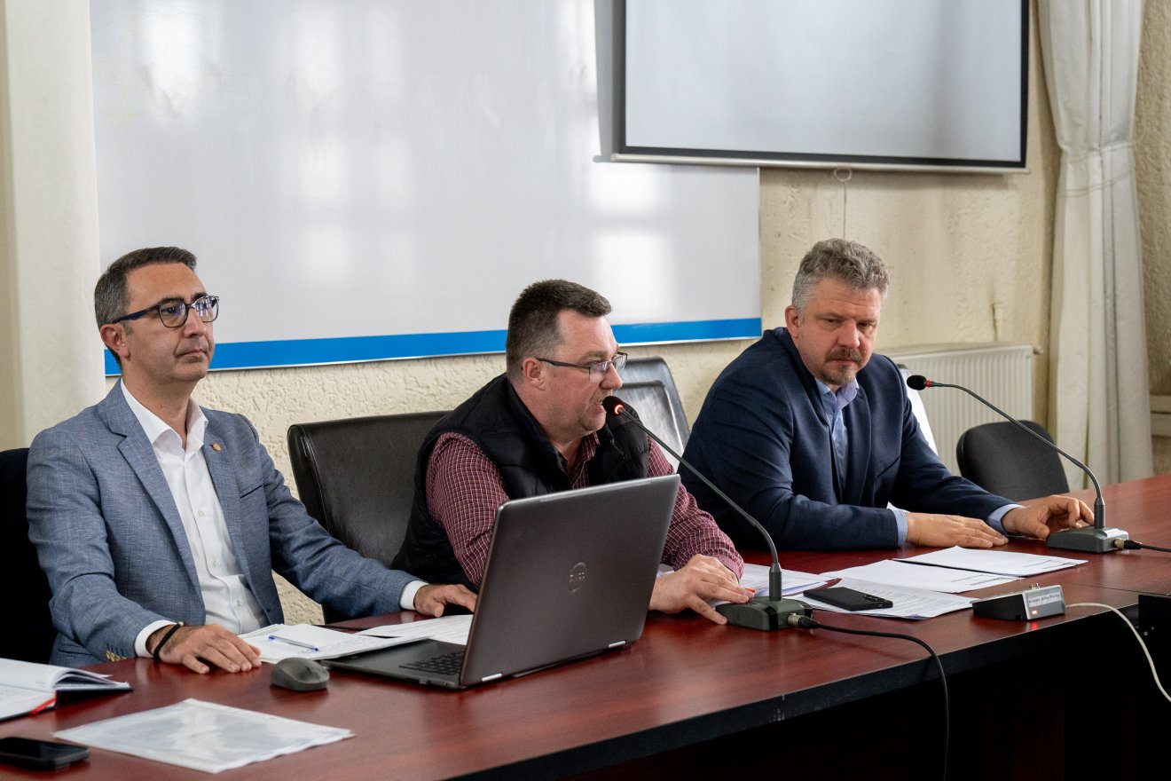 A közvita vezetői •  Fotó: Haáz Vince