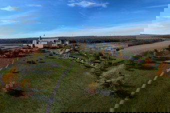 Napelempark és új épületek: fejlesztések a Sapientián