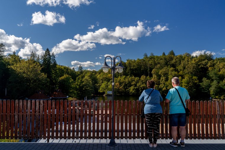 Rendhagyó idénynyitóval készülnek a Medve-tónál