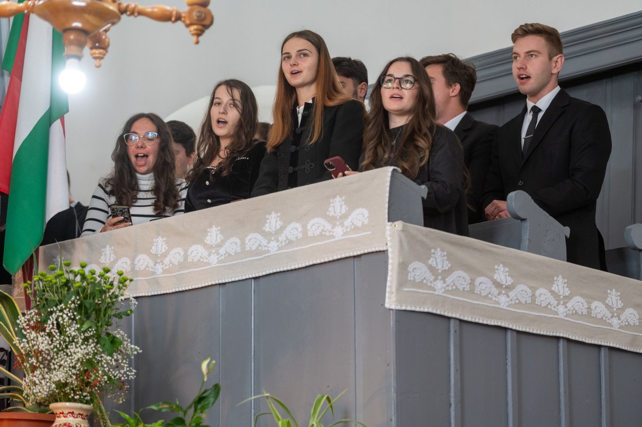 A maroskeresztúri fiatalok •  Fotó: Kiss Gábor