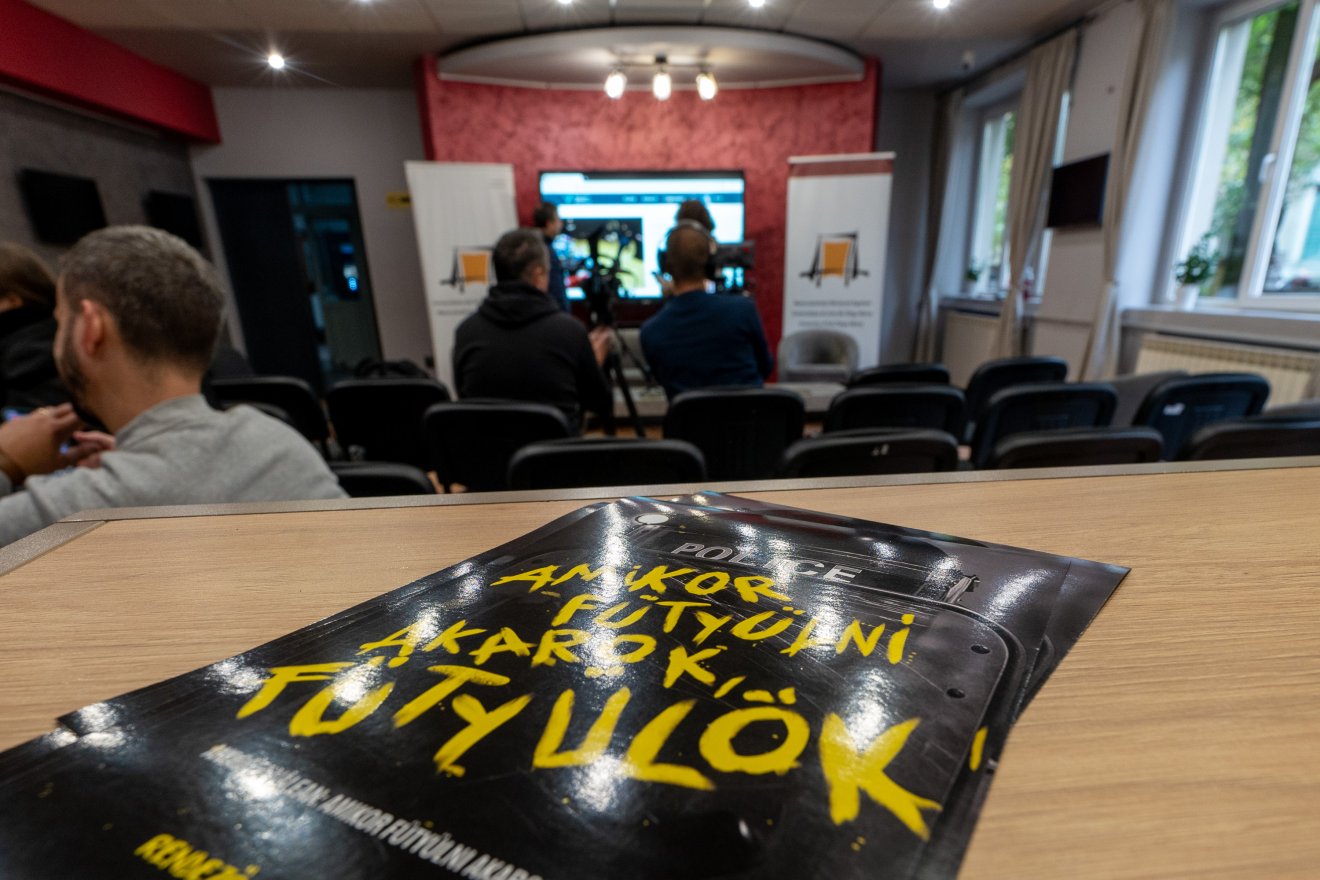 Andreea Vălean Amikor fütyülni akarok, fütyülök című darabját október 5-én, vasárnap 19 órától mutatják be a Stúdió Színházban Harsányi Zsolt rendezésében •  Fotó: Haáz Vince