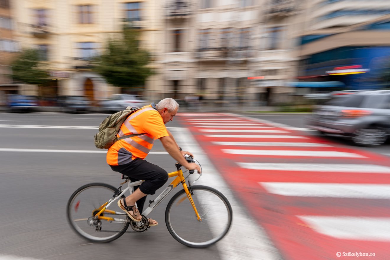 Több kerékpárútra lenne szükség ahhoz, hogy csökkenjen az autósforgalom és ezáltal a zajszennyezés &bullet;  Fotó: Haáz Vince