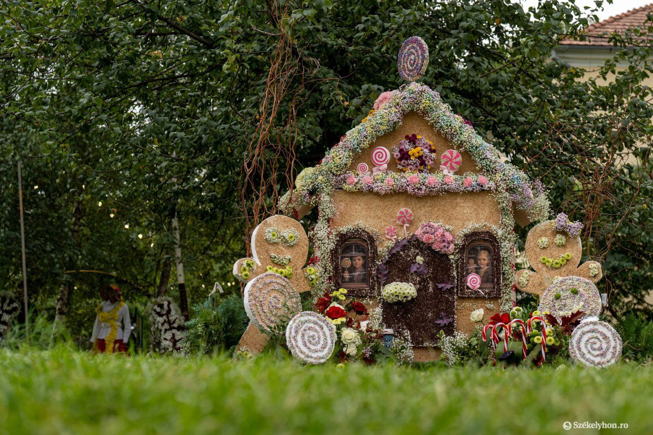 Nem mézeskalács, hanem virágházikó •  Fotó: Haáz Vince