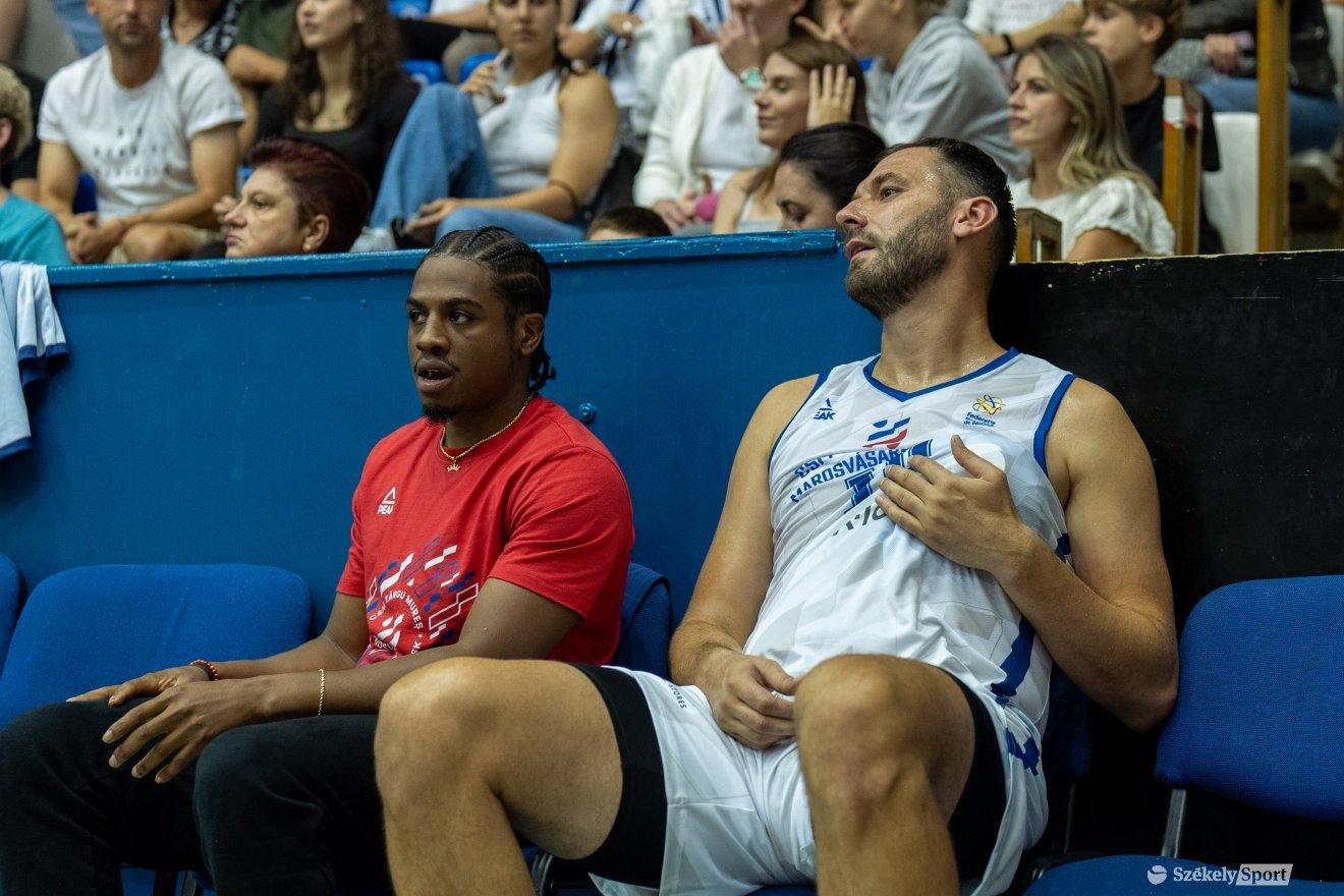 Sánta Szabolcs: reméljük, hogy két véletlen baleset volt és semmi több •  Fotó: Haáz Vince