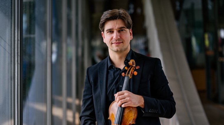 George Enescu hegedűjén szólalnak meg az évadnyitó dallamok