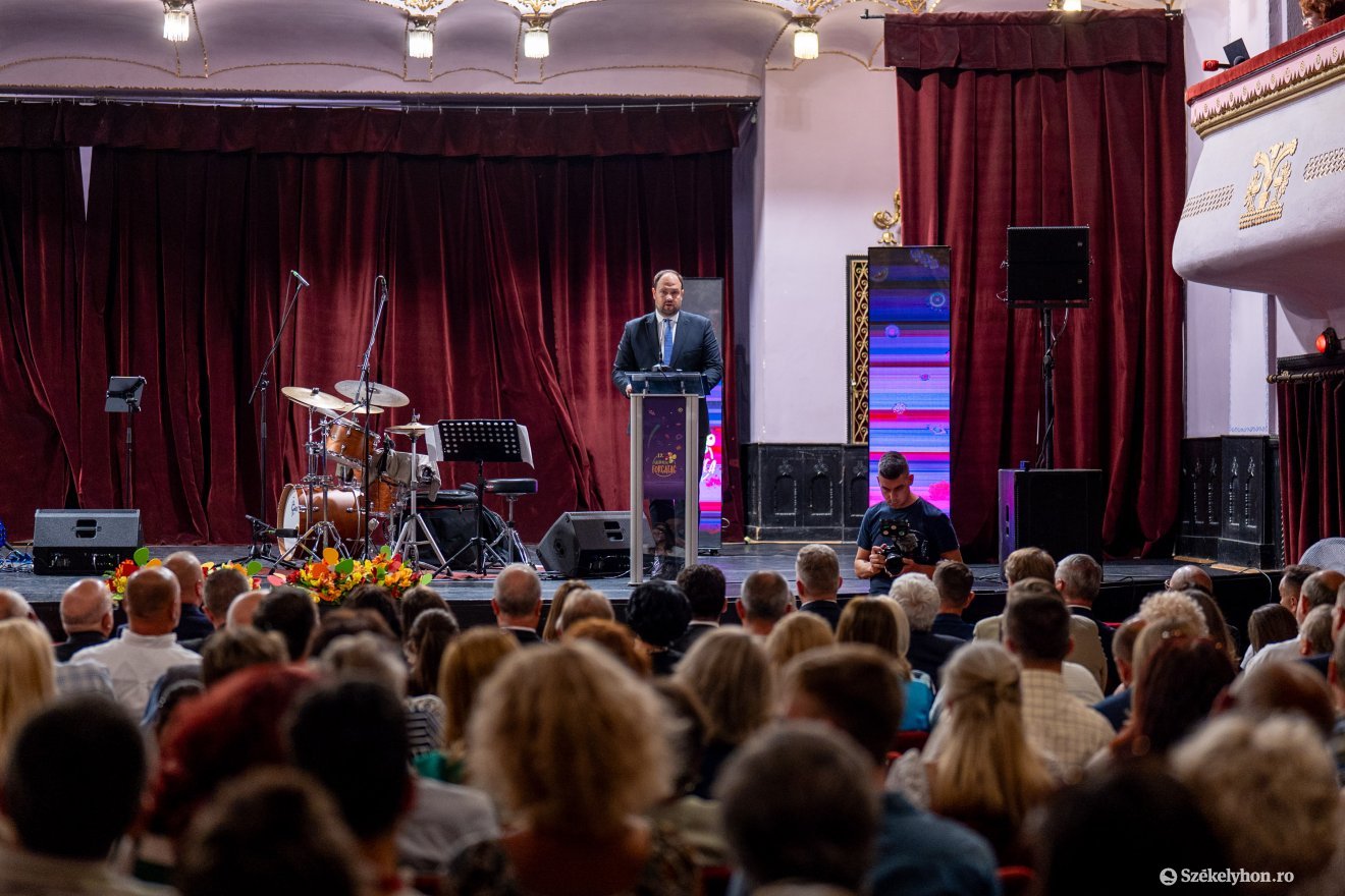 Nacsa Lőrinc, Magyarország nemzetpolitikáért felelős államtitkára is beszédet mondott •  Fotó: Haáz Vince