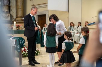 Fekete szalagok nélkül, új reménnyel indult el az újraalapított katolikus iskola Marosvásárhelyen