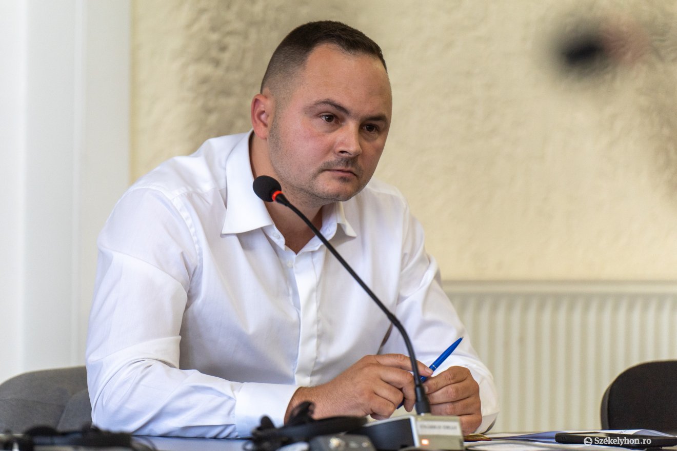 Bungardean Emilian Tiberiu, az AUR marosvásárhelyi önkormányzati képviselője •  Fotó: Haáz Vince