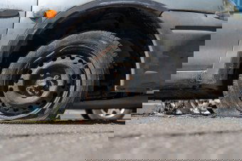 Roncsok az utakon: több ezer autót minősítettek balesetveszélyesnek a szakemberek