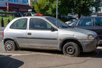 Július második felében indul a roncsautó-program