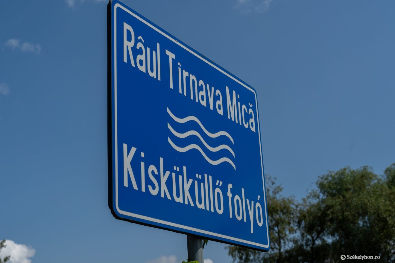A parajdi bányakatasztrófa nyomán került só a Kis-Küküllő vizébe