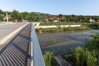 Gyorsított eljárással szerezhetik be a sótalanító berendezéseket, hogy újra iható legyen a Kis-Küküllő vize
