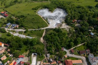 Ne röptessék drónjaikat a sóbánya környékén – kéri a lakosságot a prefektus