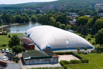 Lebontották a sátortetőt a Víkendtelepen