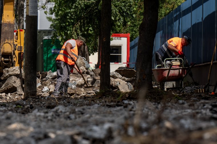 Behúzták a kéziféket a cégek – aggódnak, hogy felfüggeszthetik a kifizetéseket az Anghel Saligny-programban