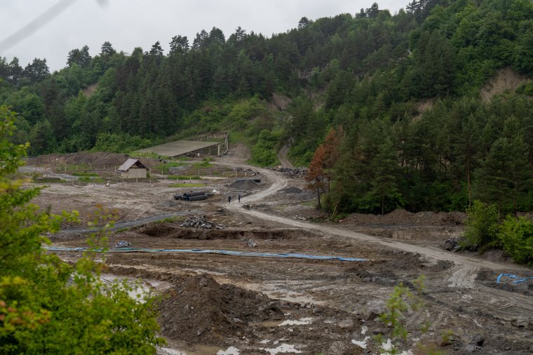 Hullanak a sótömbök, mozog a talaj Parajdon