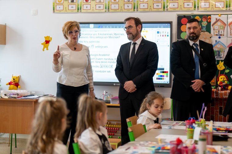 Püspöki látogatások a református kollégiumokban