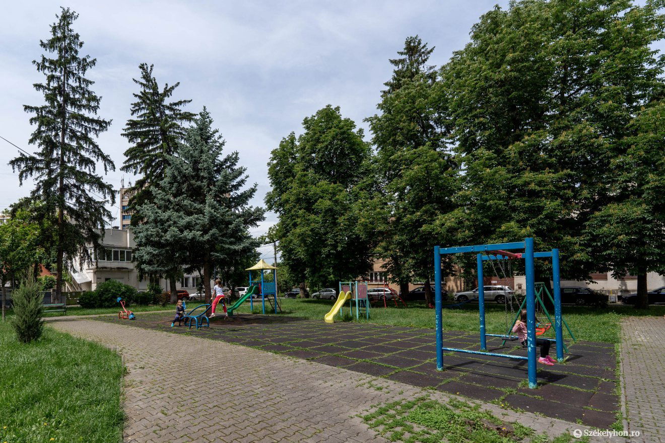Kis tér a házak között •  Fotó: Haáz Vince
