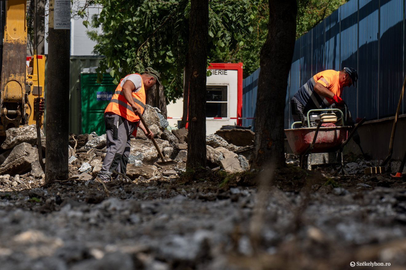 Több helyen útjavítások voltak •  Fotó: Haáz Vince