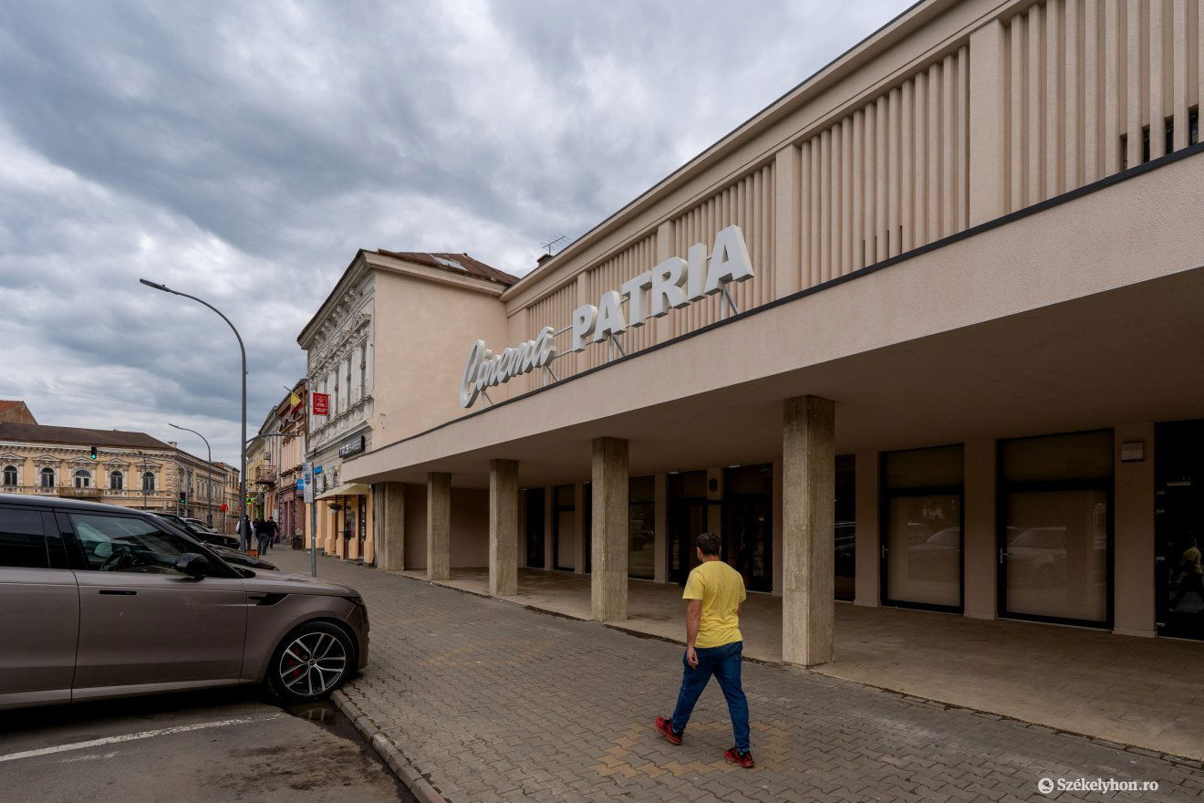 Kész lett a Patria mozi Szászrégenben •  Fotó: Haáz Vince