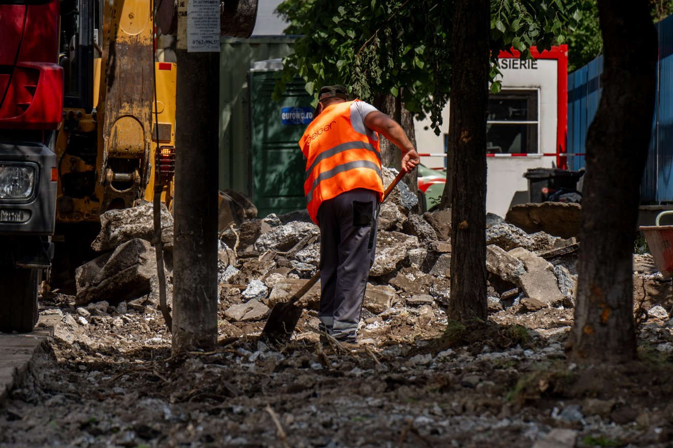 Büntetést kockáztat az a munkaadó, aki nem tartja be a hőség idejére előírt munkavédelmi intézkedéseket
