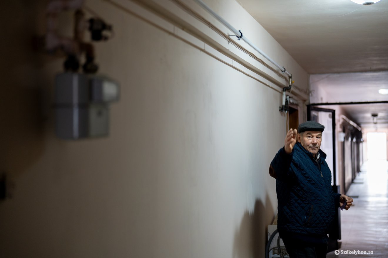 Egyes lakásoknál van egyéni gázóra, másoknál nincs •  Fotó: Haáz Vince