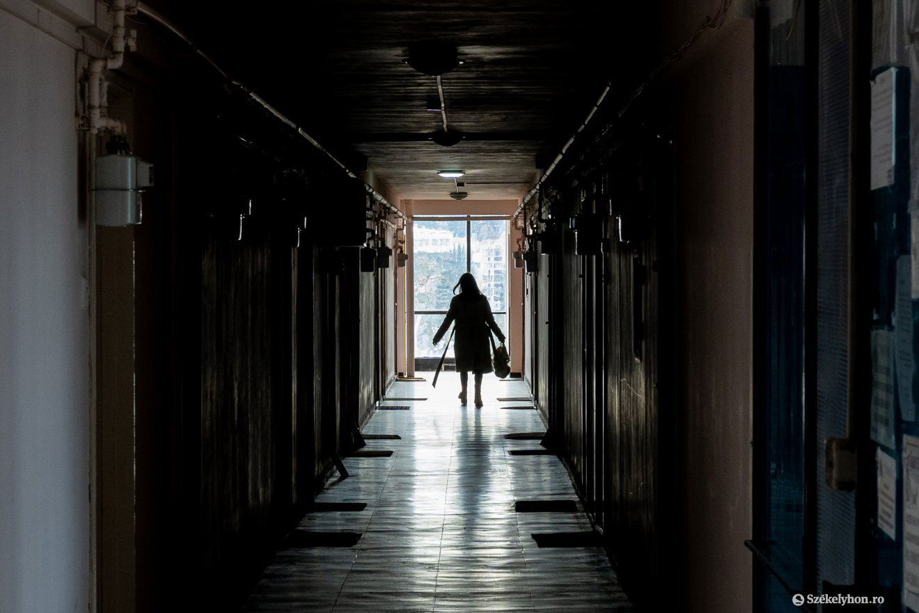 Több száz bukaresti lakos vesztette el otthonát egy októberi gázrobbanás következtében. Mi történik, ha a lépcsőházi vezetékek hibásodnak meg? • Fotó: Haáz Vince