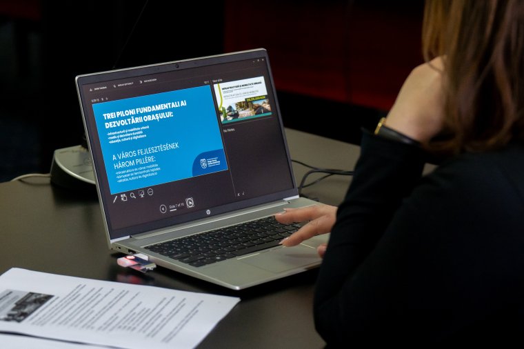 Sokba kerülnek a beruházások, ezért százhúsz millió lejes hitelt vesz fel Marosvásárhely