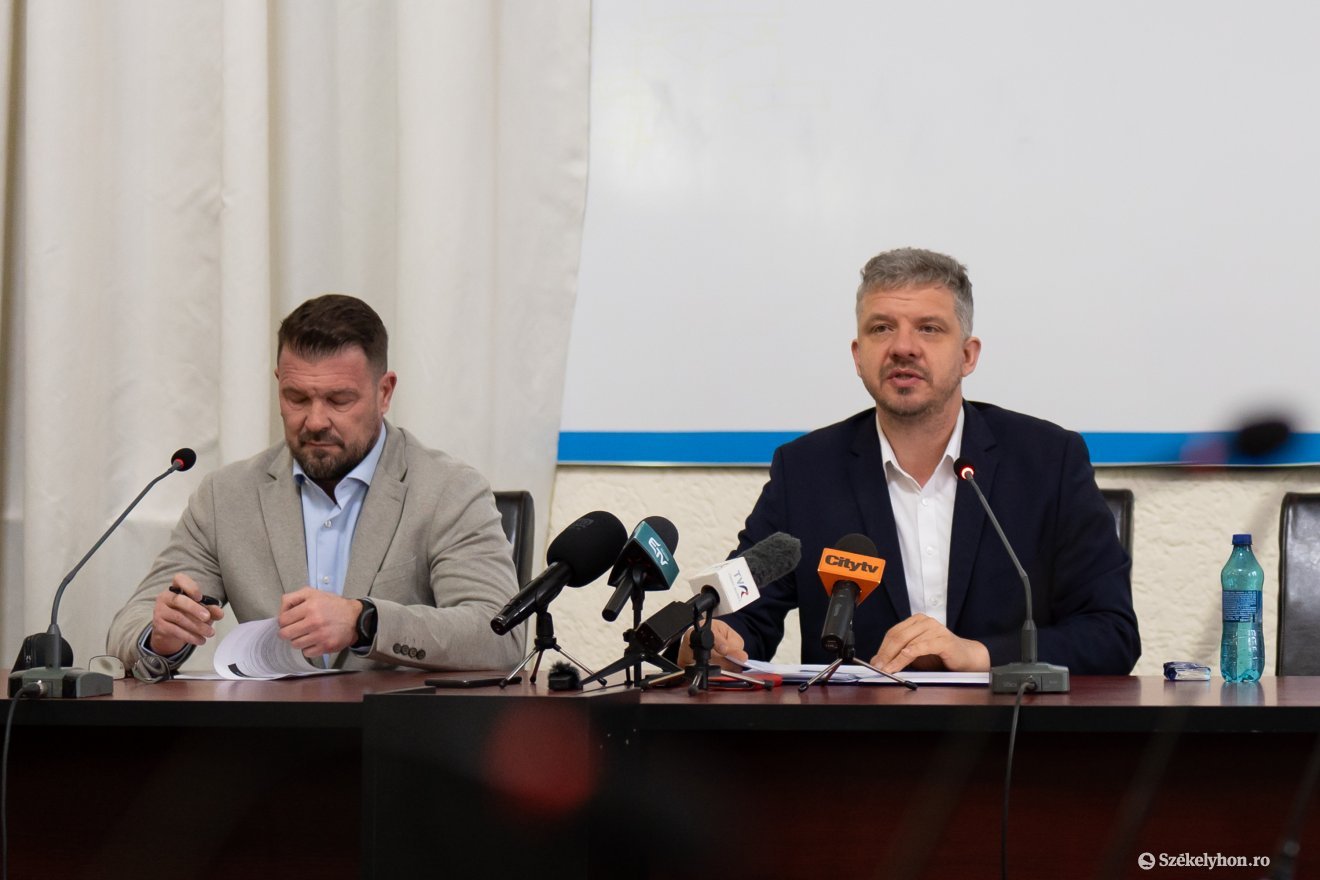 A városmenedzser és a polgármester •  Fotó: Haáz Vince
