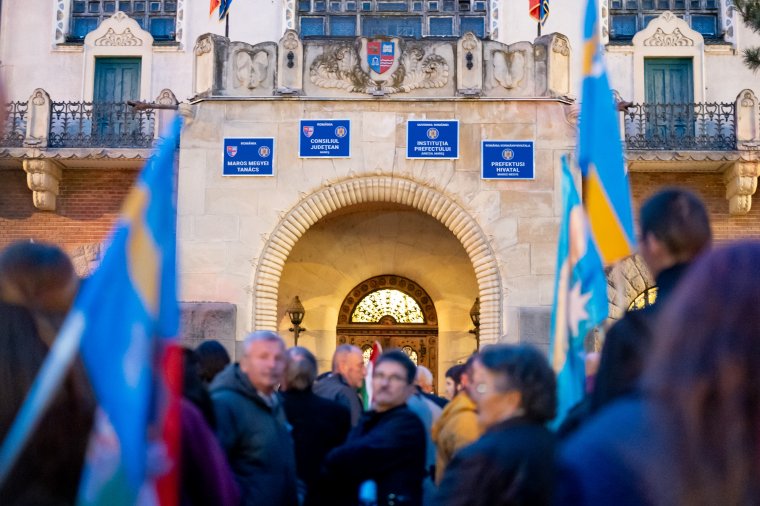 Átlátható, következetes és diszkriminációmentes eljárást kér az SZNT Marosvásárhelyen