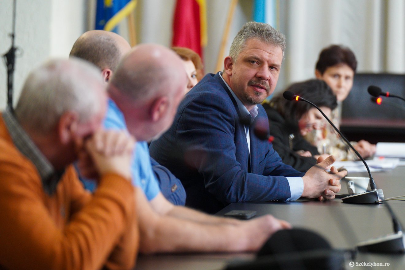 Soós Zoltán polgármester: rendet kell tenni •  Fotó: Haáz Vince