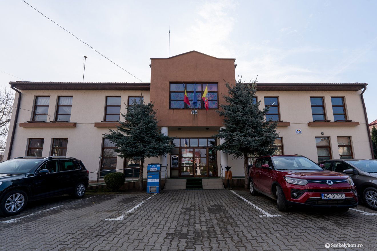 A polgármesteri hivatal •  Fotó: Haáz Vince