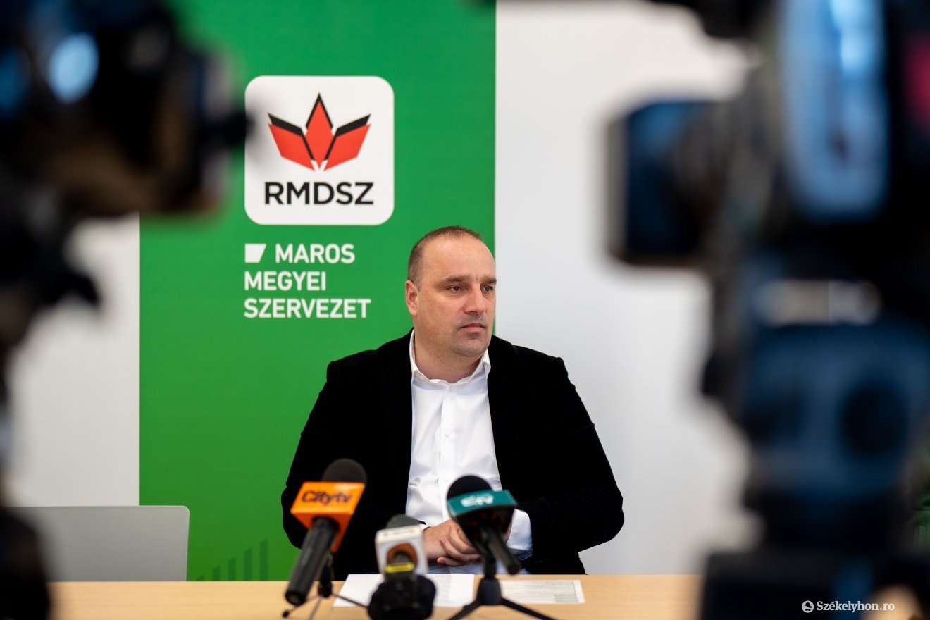 Csibi Attila Zoltán: minden magyarlakta településen szerveznek megemlékezéseket •  Fotó: Haáz Vince