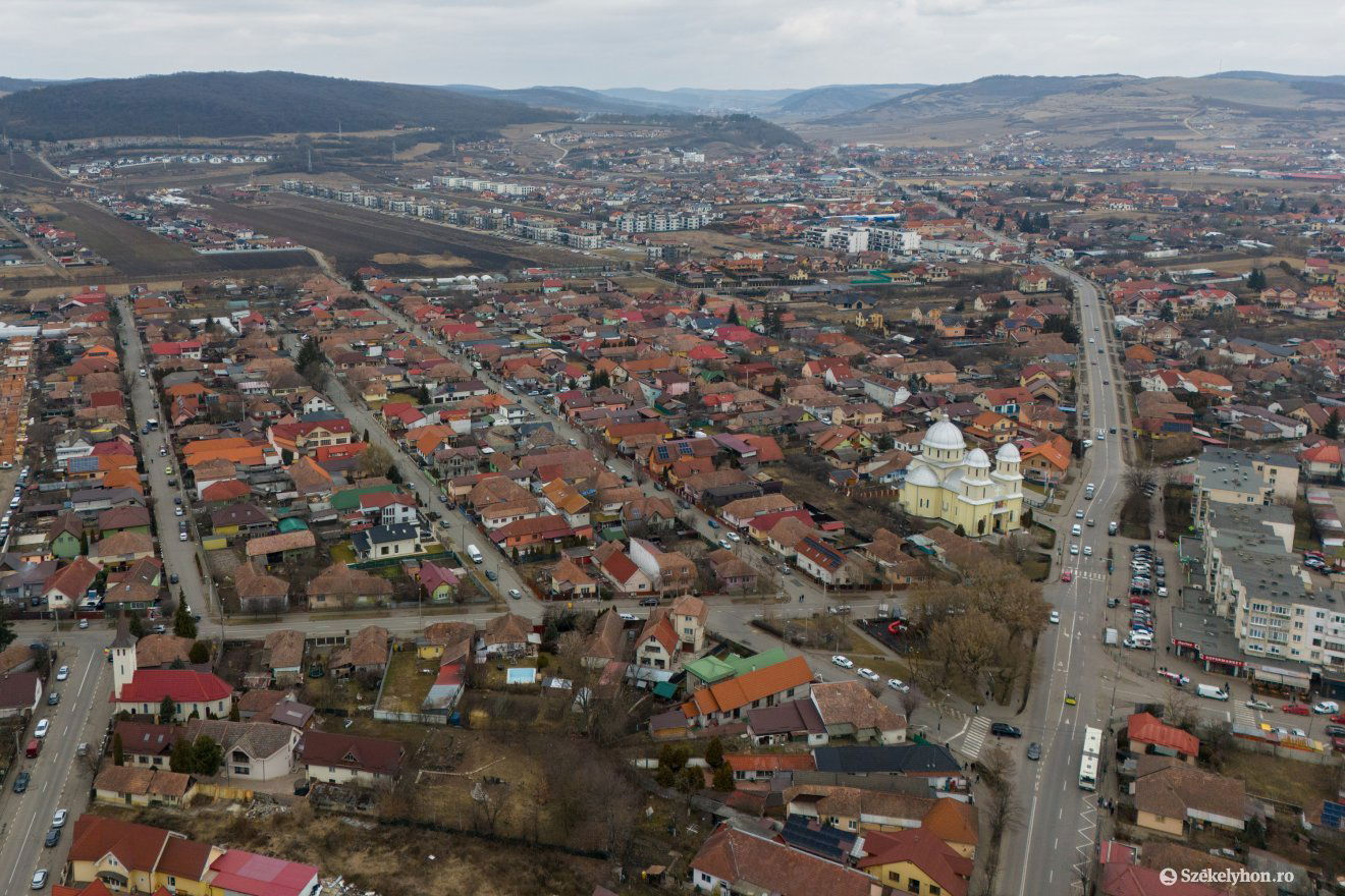 Az elmúlt tíz évben gombadómódra szaporodtak a lakóépületek •  Fotó: Haáz Vince