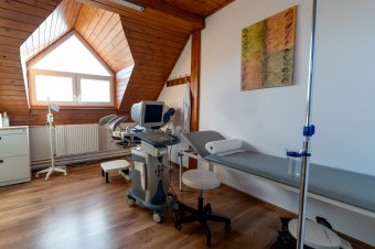 Szakorvosi rendelést létesítettek, hogy megkönnyítsék időseik életét