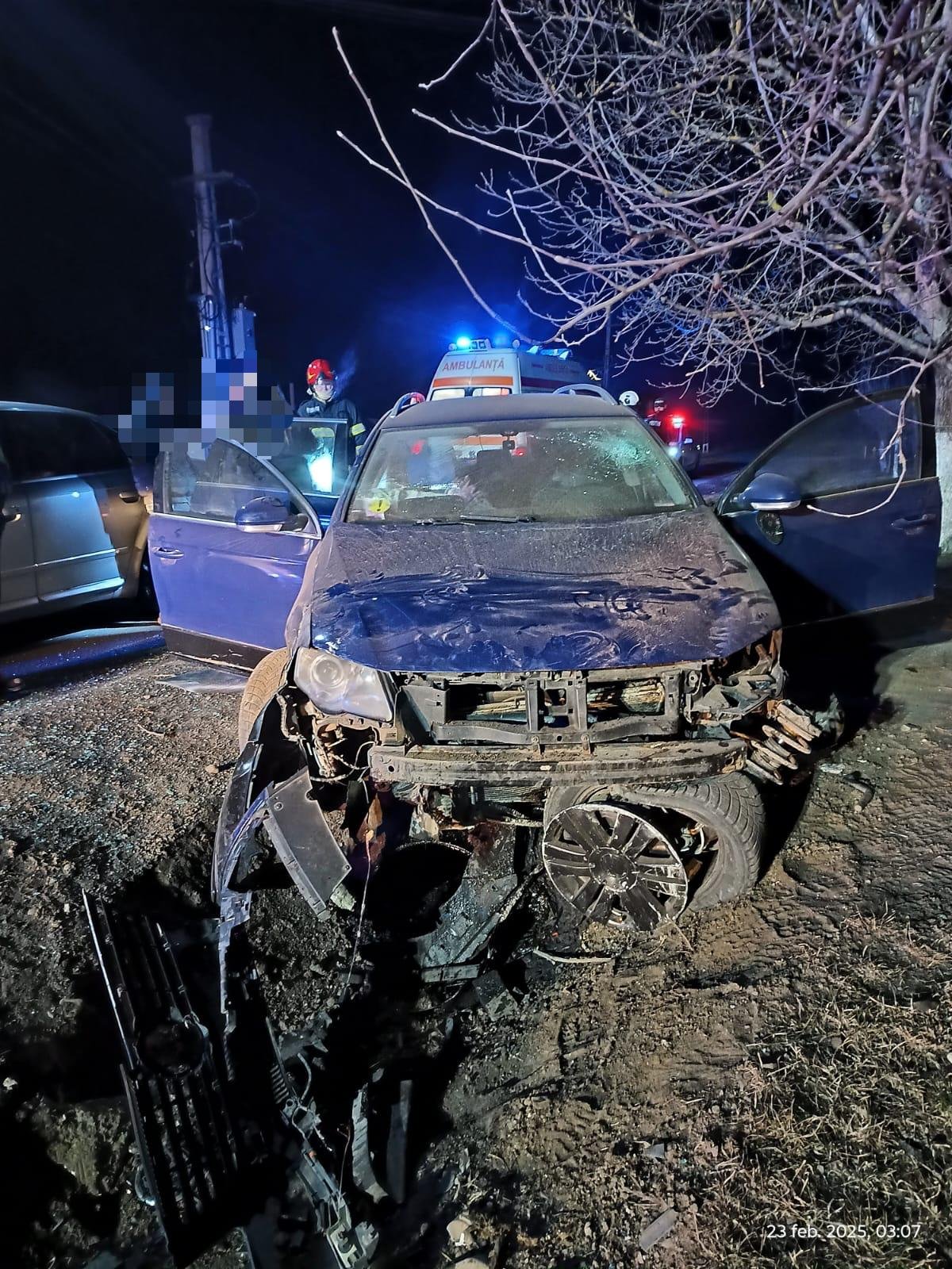 Megrongálódott az autójuk •  Fotó: Maros megyei ISU