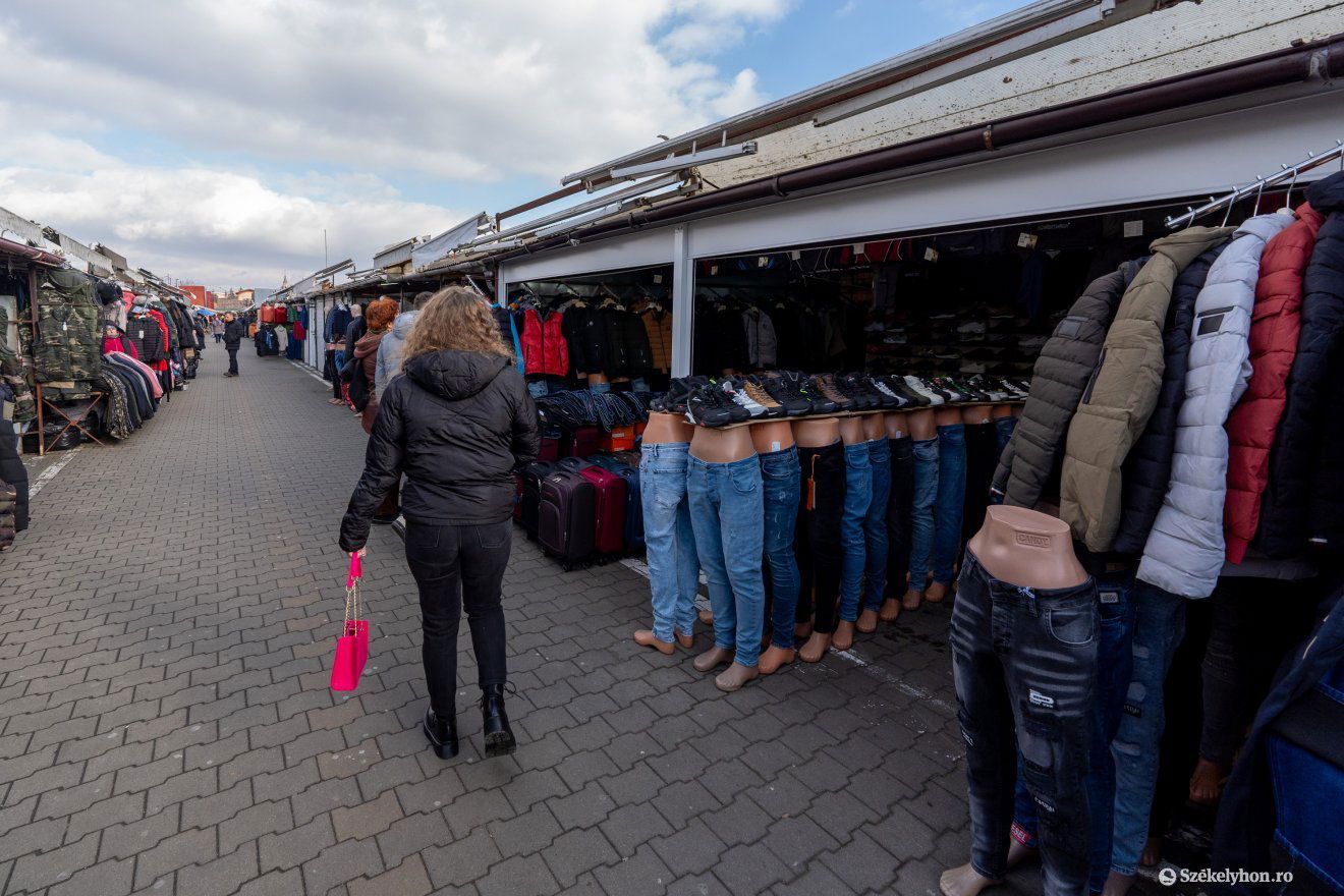 Télen is nyitva vannak •  Fotó: Haáz Vince