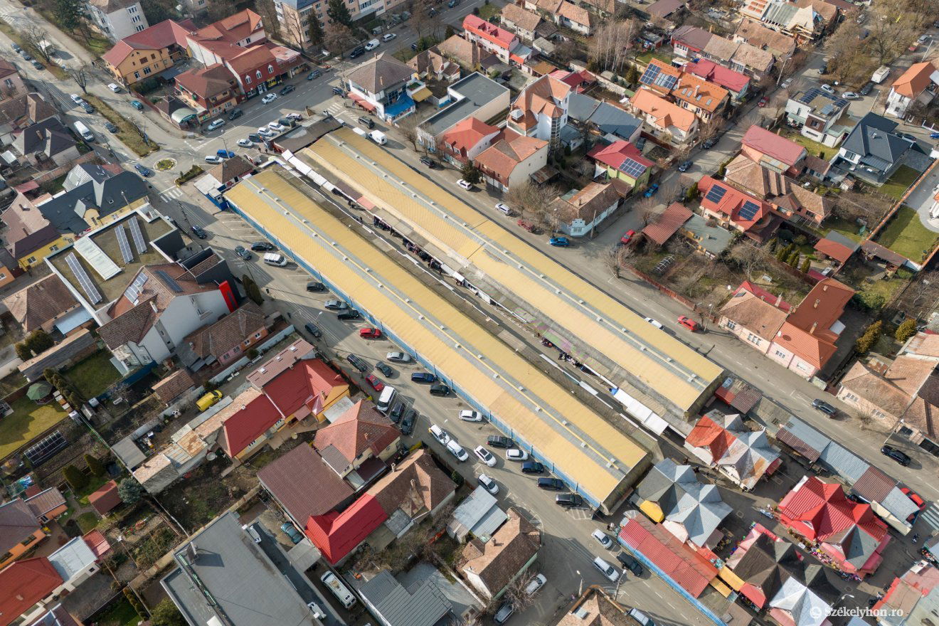 Így néz ki most madártávlatból az oroszpiac •  Fotó: Haáz Vince