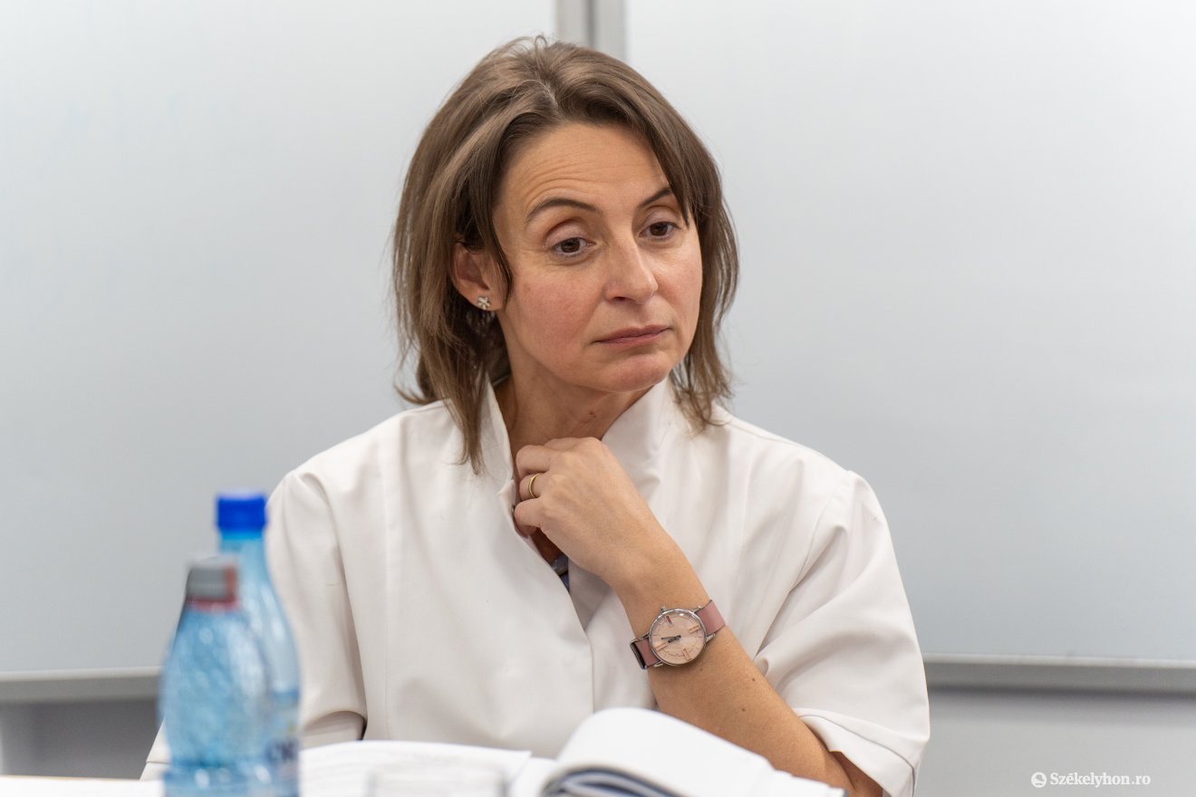 Claudia Bănescu, az orvosi genetikai laboratórium vezetője •  Fotó: Haáz Vince
