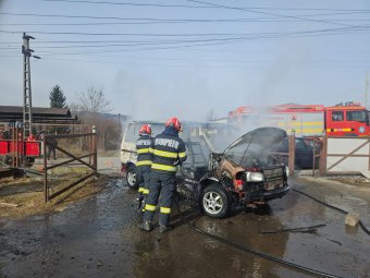 Autó égett ki Szovátán