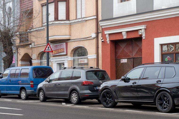 Rászállnának a tilosban parkolókra, igaz, csak néhány hónap múlva