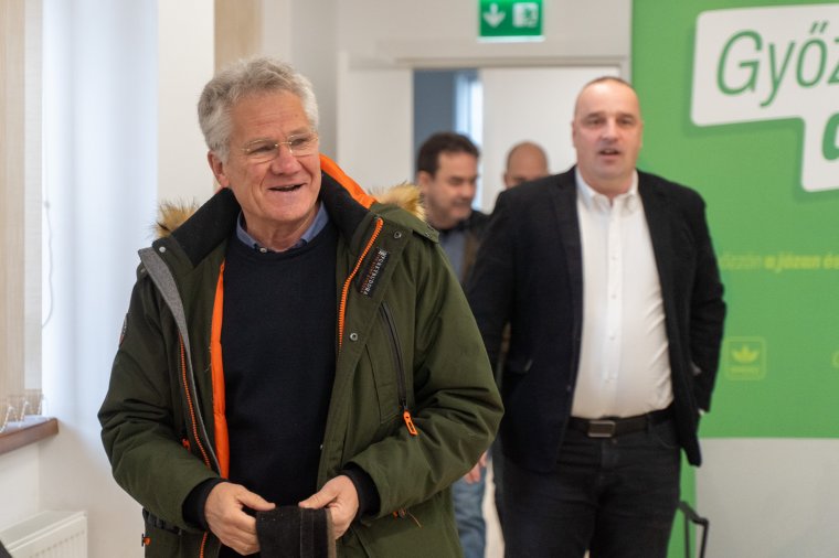 A kispadon ülve a lelke egy részét odaadja a játékosoknak
