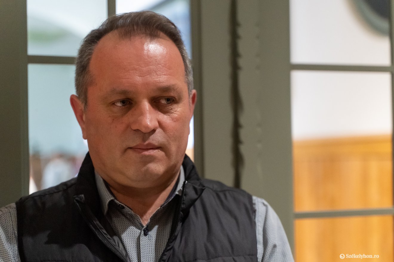Hajdú Zoltán, a bolyai Farkas Elméleti Líceum igazgatója: idén a természettudományok osztályba volt a legnagyobb a bejutási átlag •  Fotó: Haáz Vince
