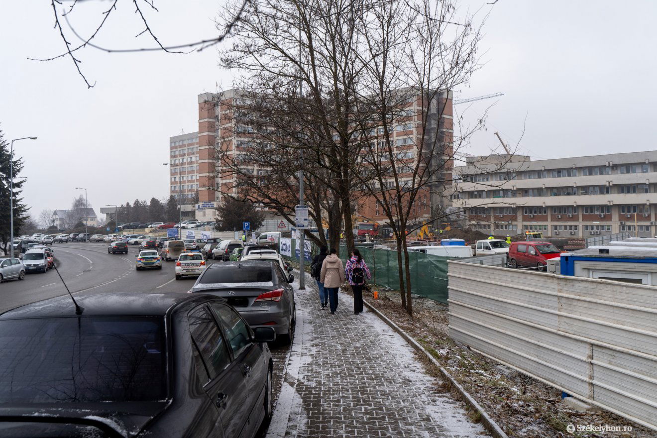 Itt lesz az ideiglenes körforgalom •  Fotó: Haáz Vince