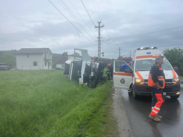 Élelmiszerekkel megrakott teherautók ütköztek össze Nagysármás közelében
