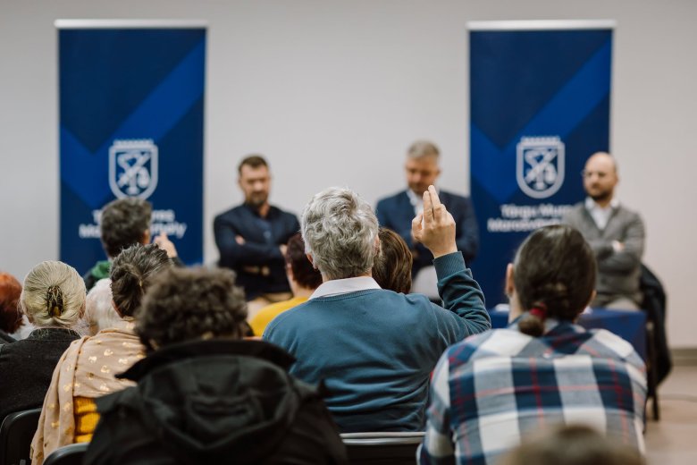 A Maros-híd megépítése sokakat érdekel, de más gondok is vannak