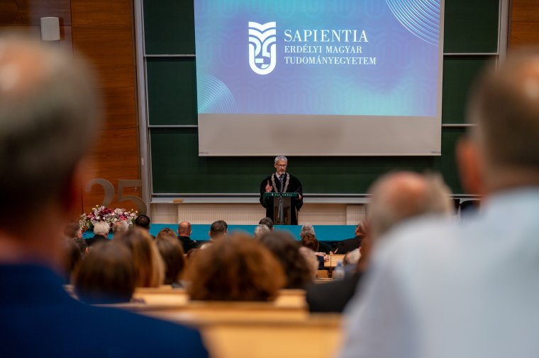 Méltán lehet mindenki büszke: jubileumi 25. tanévét kezdte a Sapientia