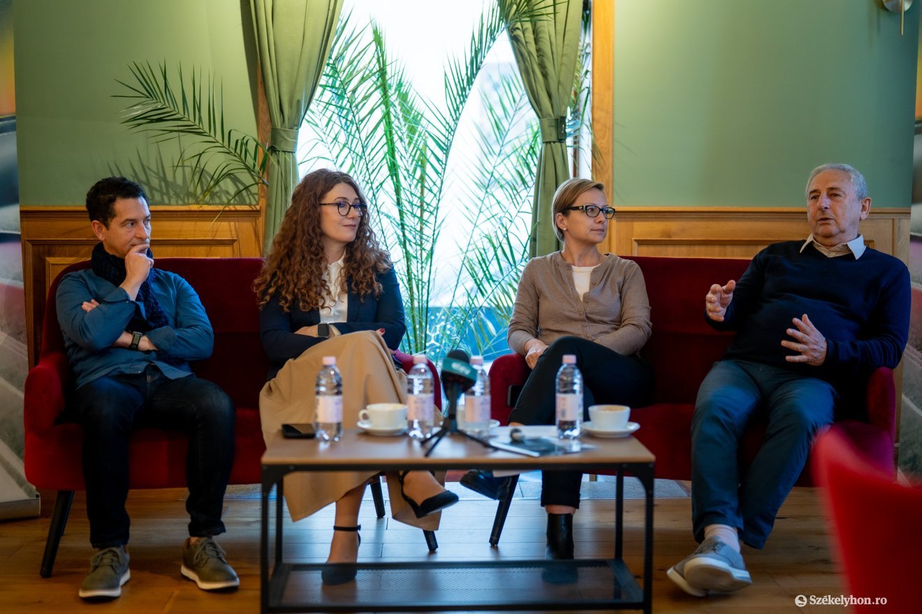 A könyvvásár szervezői beszéltek az idei újdonságokról &bullet;  Fotó: Haáz Vince